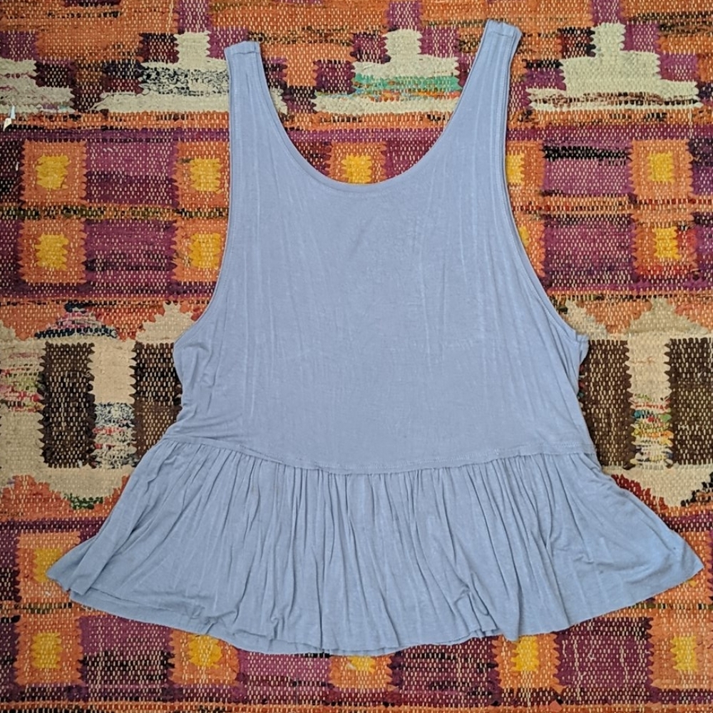 Flowy Tank